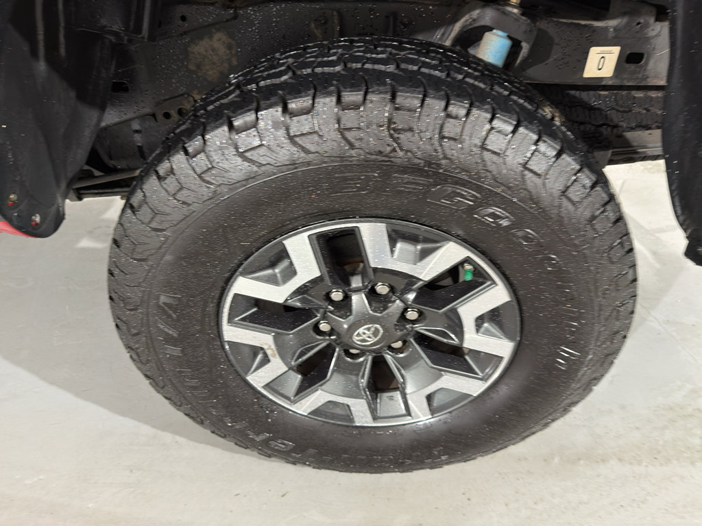 Used 2019 Toyota Tacoma TRD Off-Road image 6