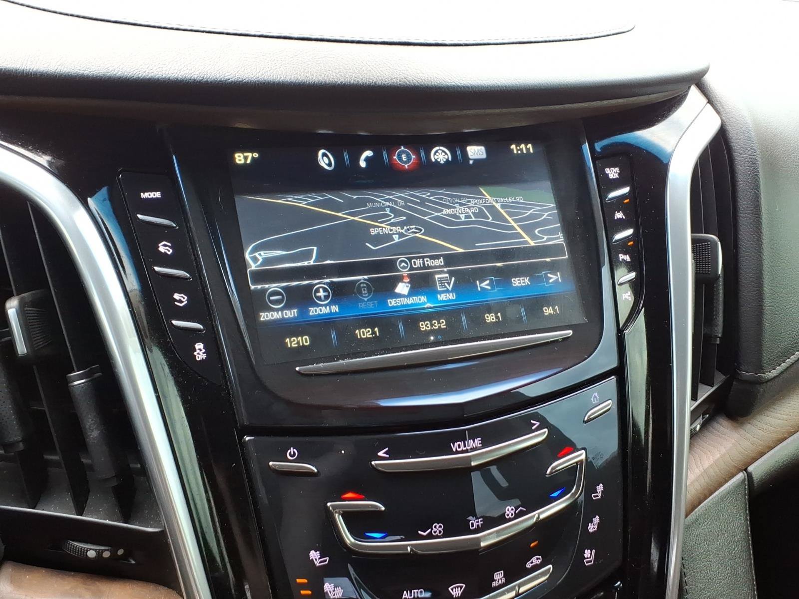 Used 2019 Cadillac Escalade Premium Luxury AWD/4WD image 22