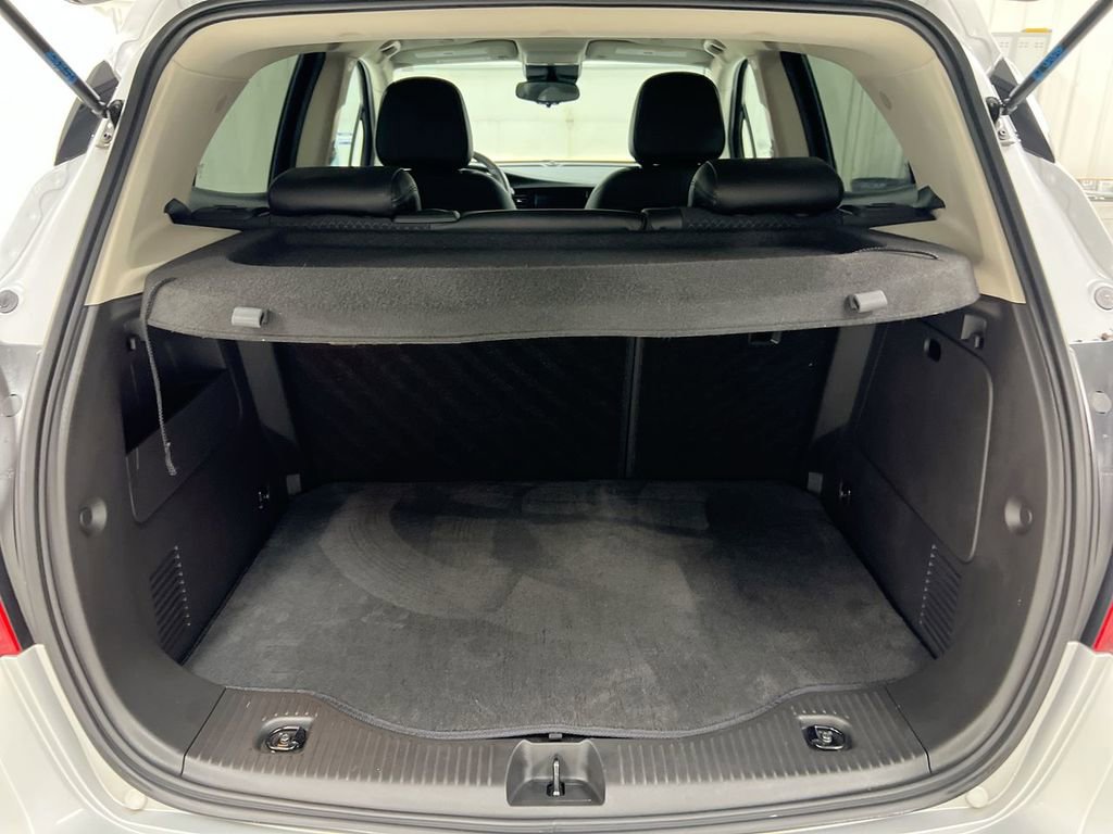 Used 2022 Buick Encore Preferred w/ Safety Package AWD/4WD image 23
