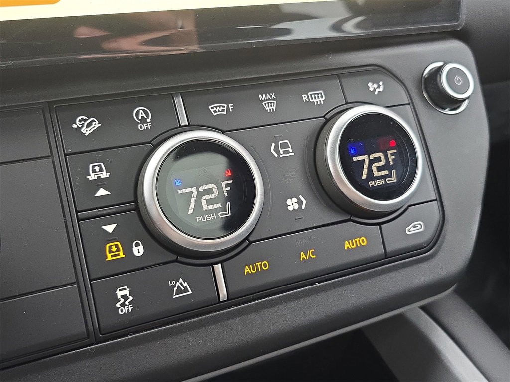 New 2026 Land Rover Defender 110 V8 image 25