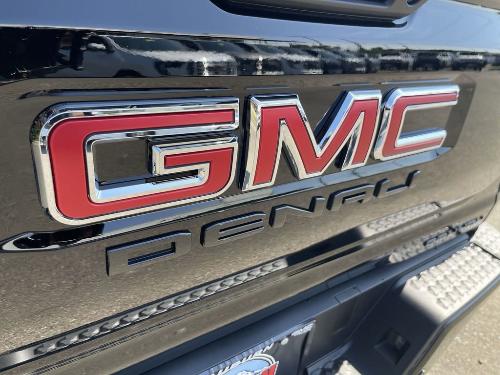 New 2025 GMC Canyon Denali w/ LPO, Denali Black Edition image 33