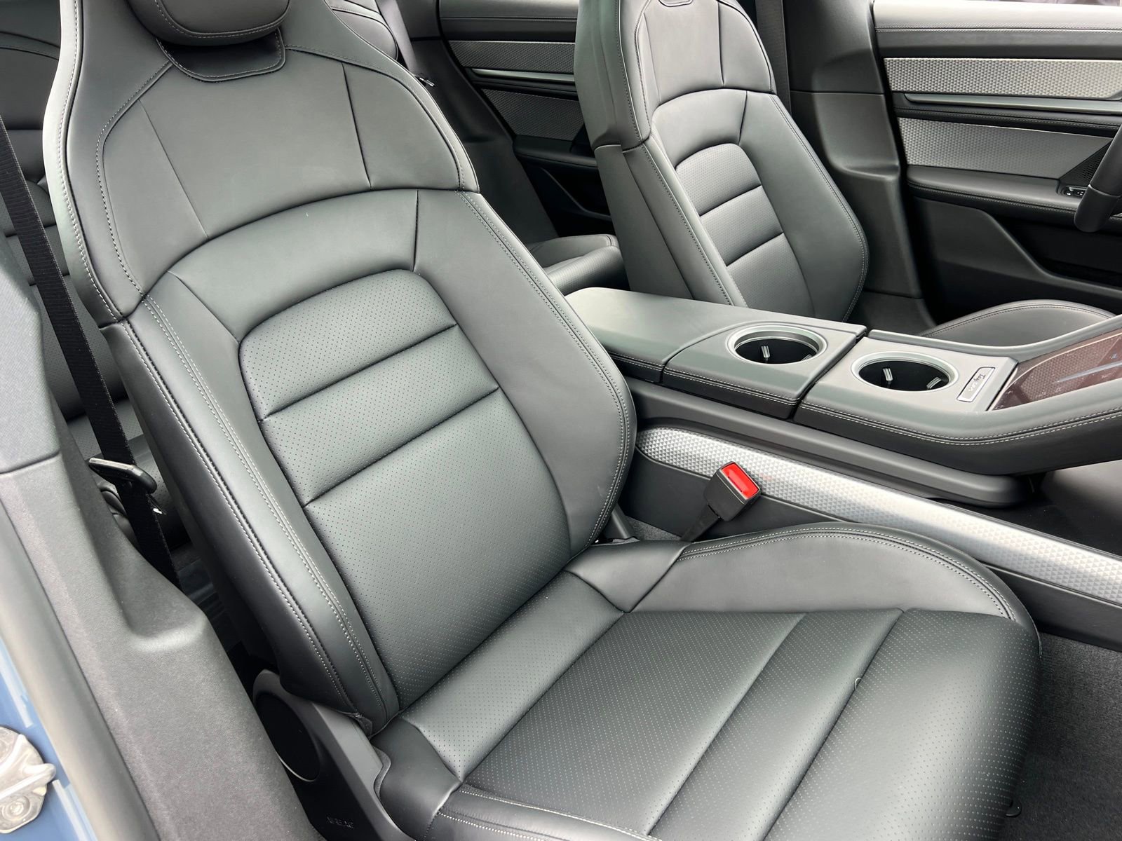 New 2026 Porsche Taycan 4S image 12