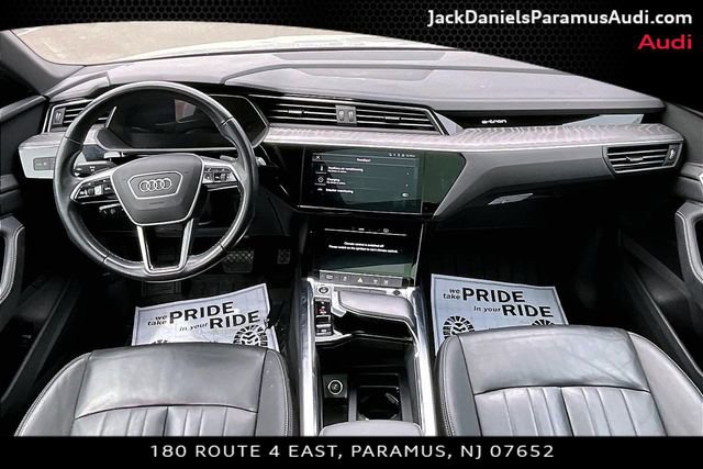 Used 2023 Audi e-tron Premium w/ Convenience Plus Package AWD/4WD image 13