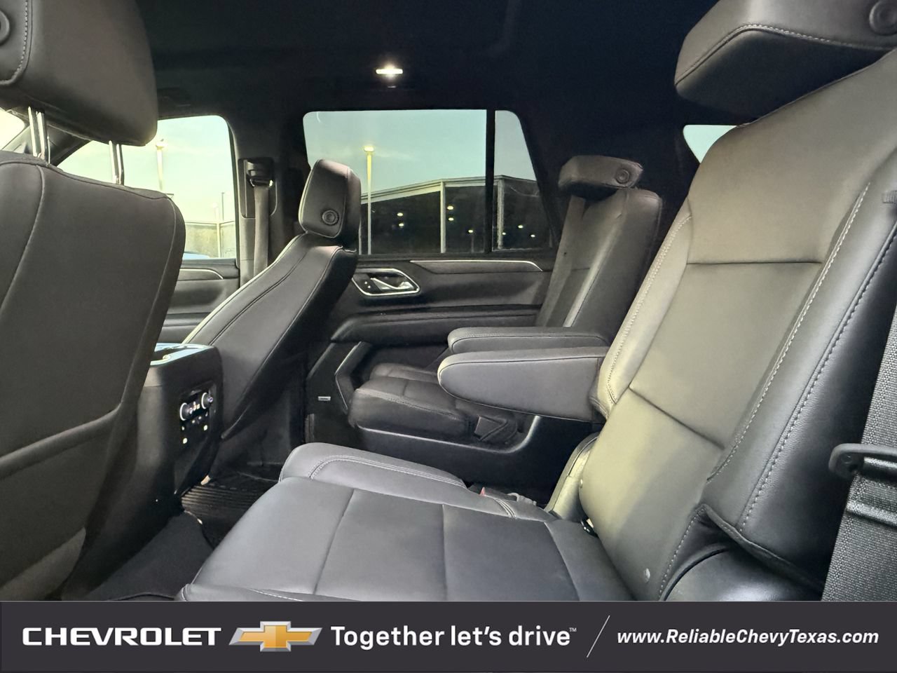 Used 2023 Chevrolet Tahoe Z71 w/ Luxury Package AWD/4WD image 34