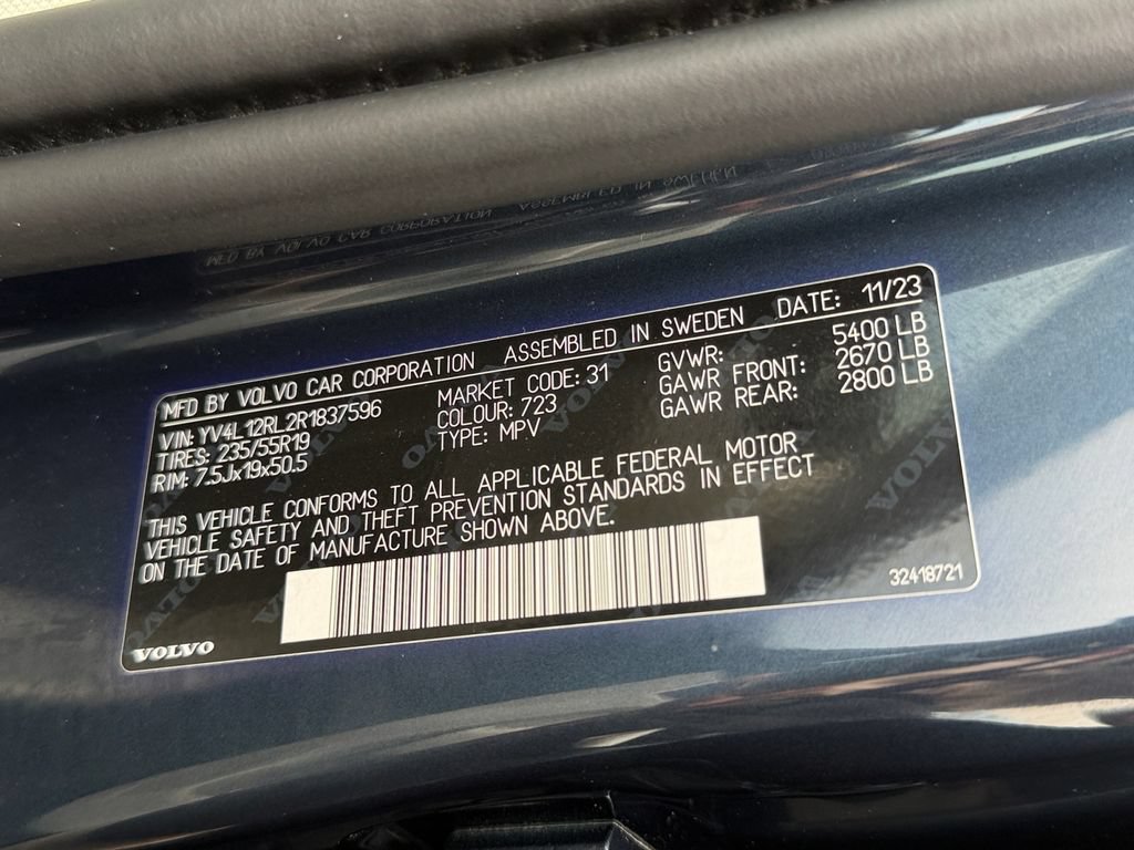 Certified 2024 Volvo XC60 B5 Plus w/ Climate Package AWD/4WD image 30