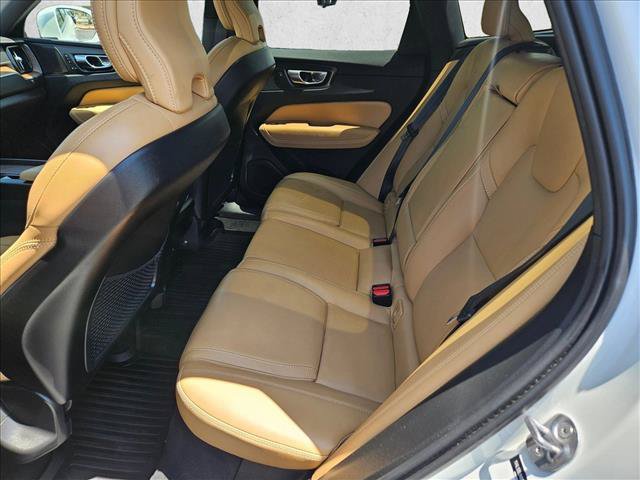 Used 2022 Volvo XC60 B5 Inscription w/ Advanced Package FWD image 20