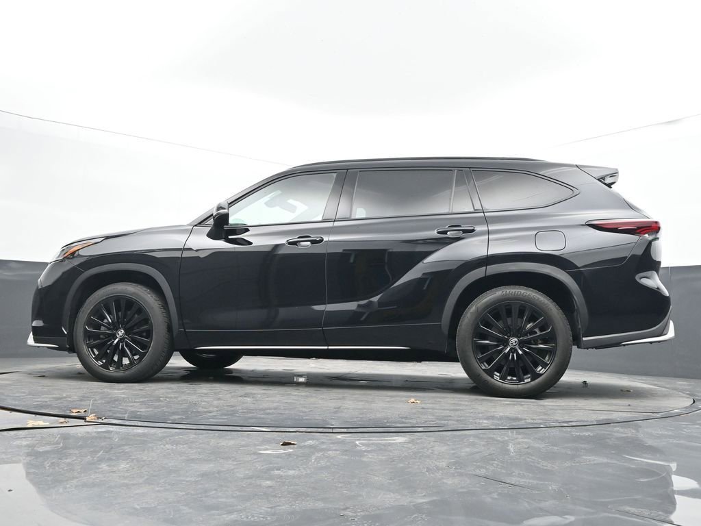 Used 2025 Toyota Highlander XSE image 29