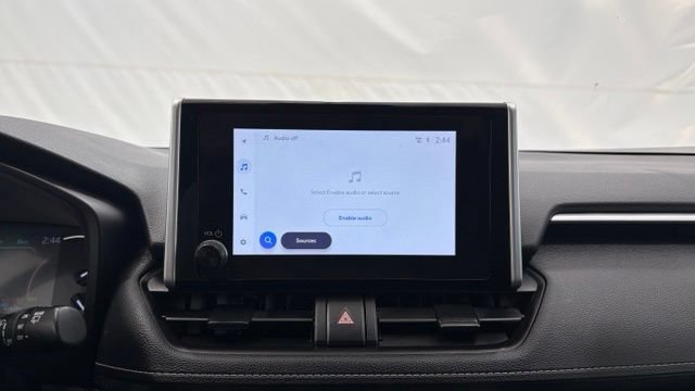Used 2025 Toyota RAV4 XLE FWD image 35