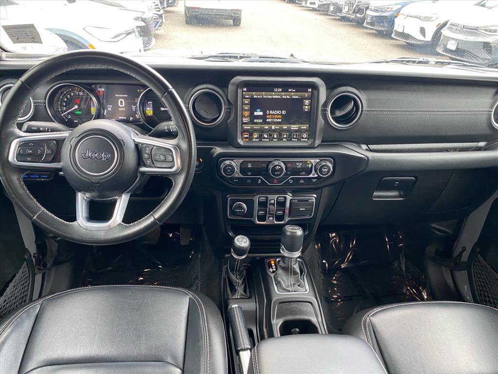 Used 2022 Jeep Wrangler Unlimited Sahara w/ Safety Group image 13