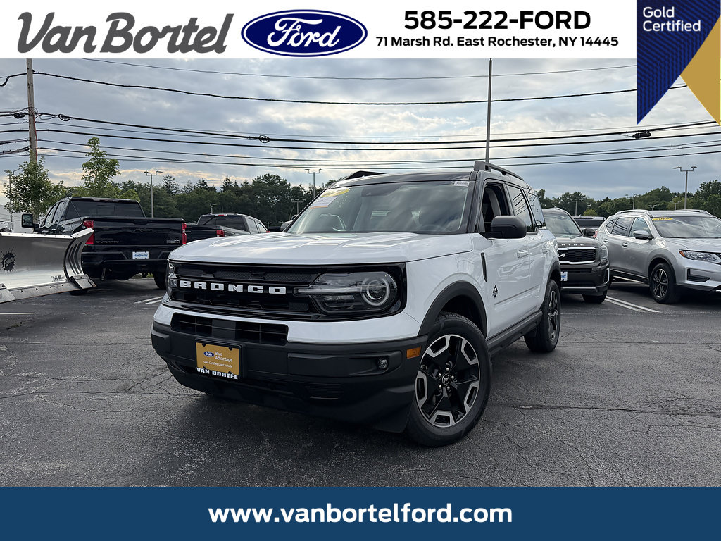 Certified 2023 Ford Bronco Sport Outer Banks w/ Tech Package AWD/4WD image 1