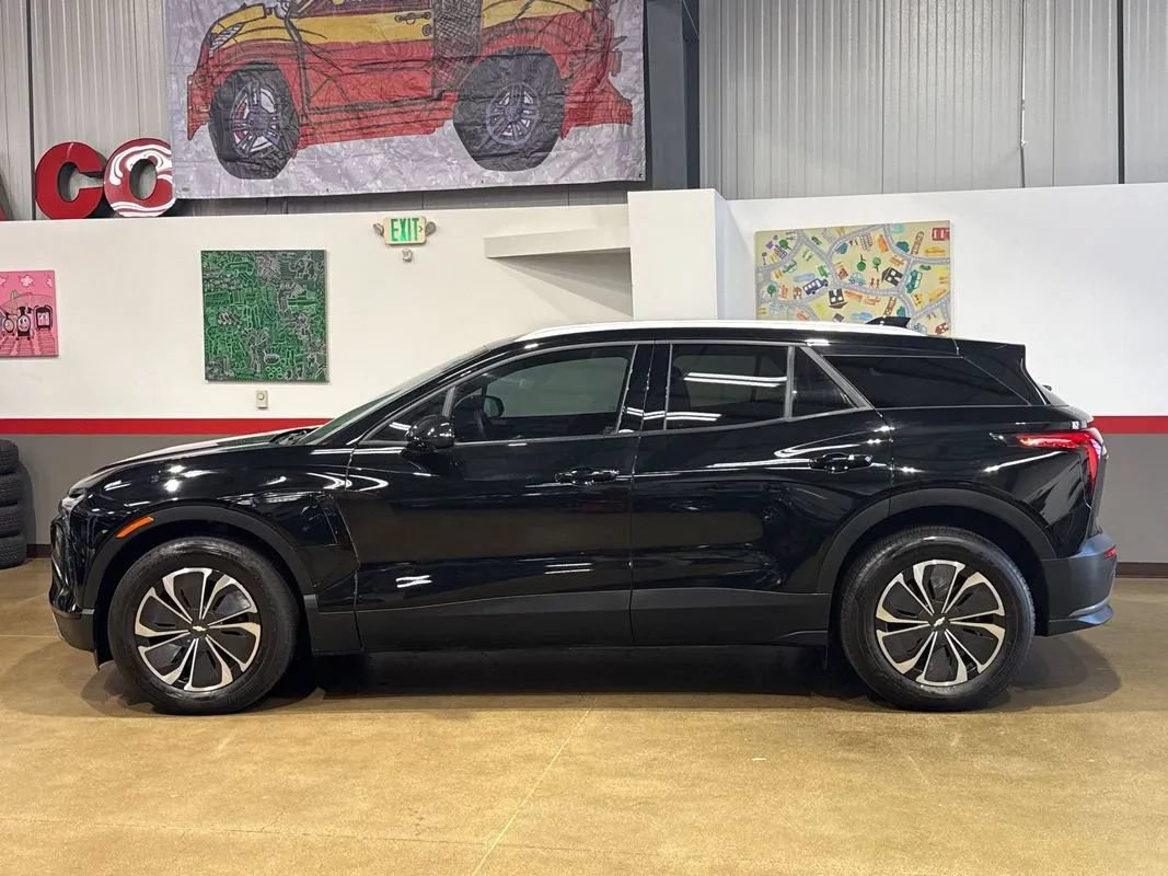 Used 2024 Chevrolet Blazer EV LT AWD/4WD image 4