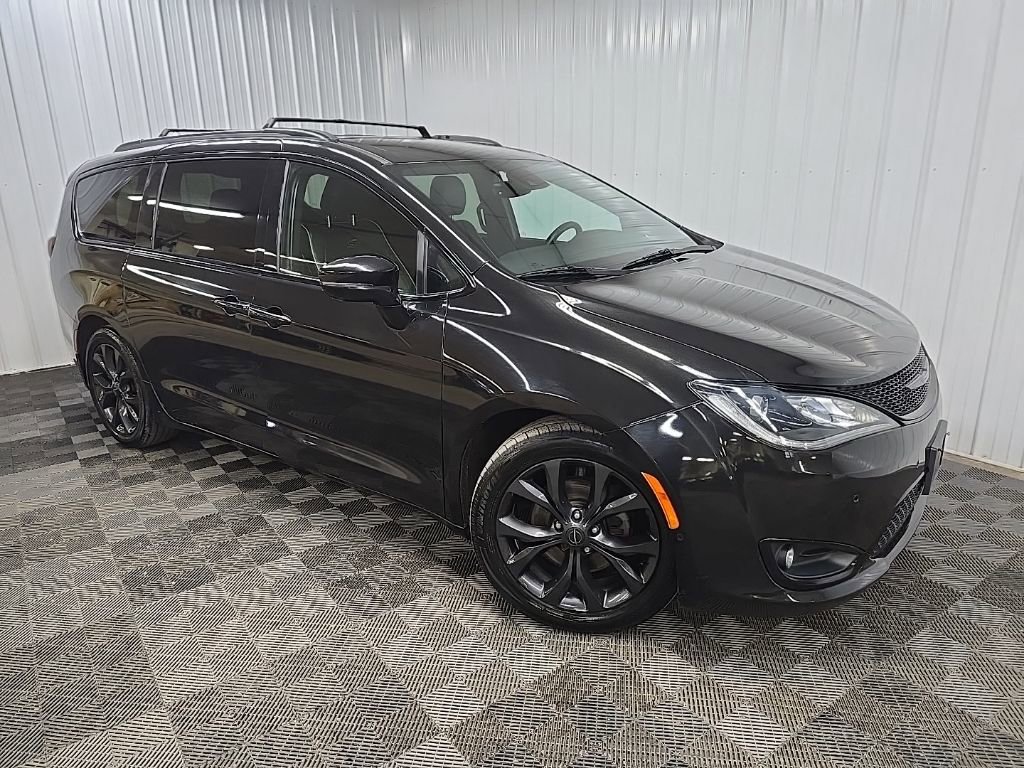 Used 2019 Chrysler Pacifica Limited w/ Advanced Safetytec Group image 7