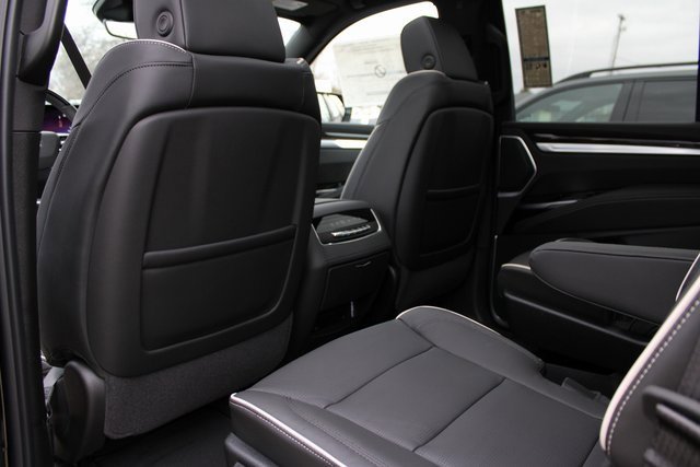 New 2026 Cadillac Escalade Luxury image 37