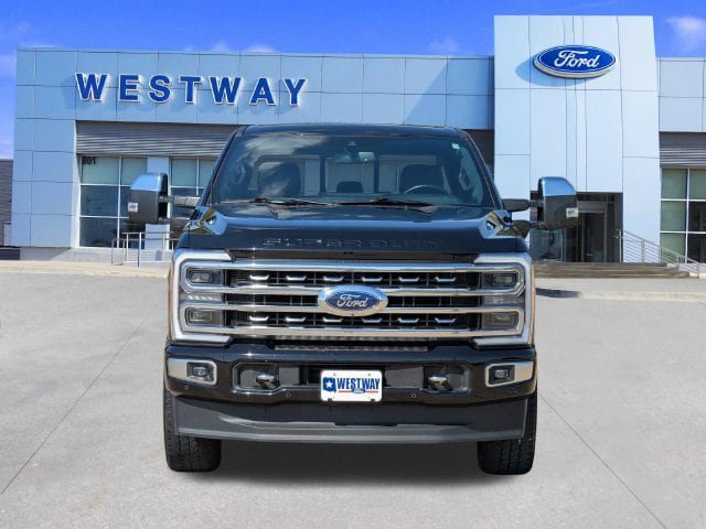 Used 2023 Ford F250 Platinum AWD/4WD image 7