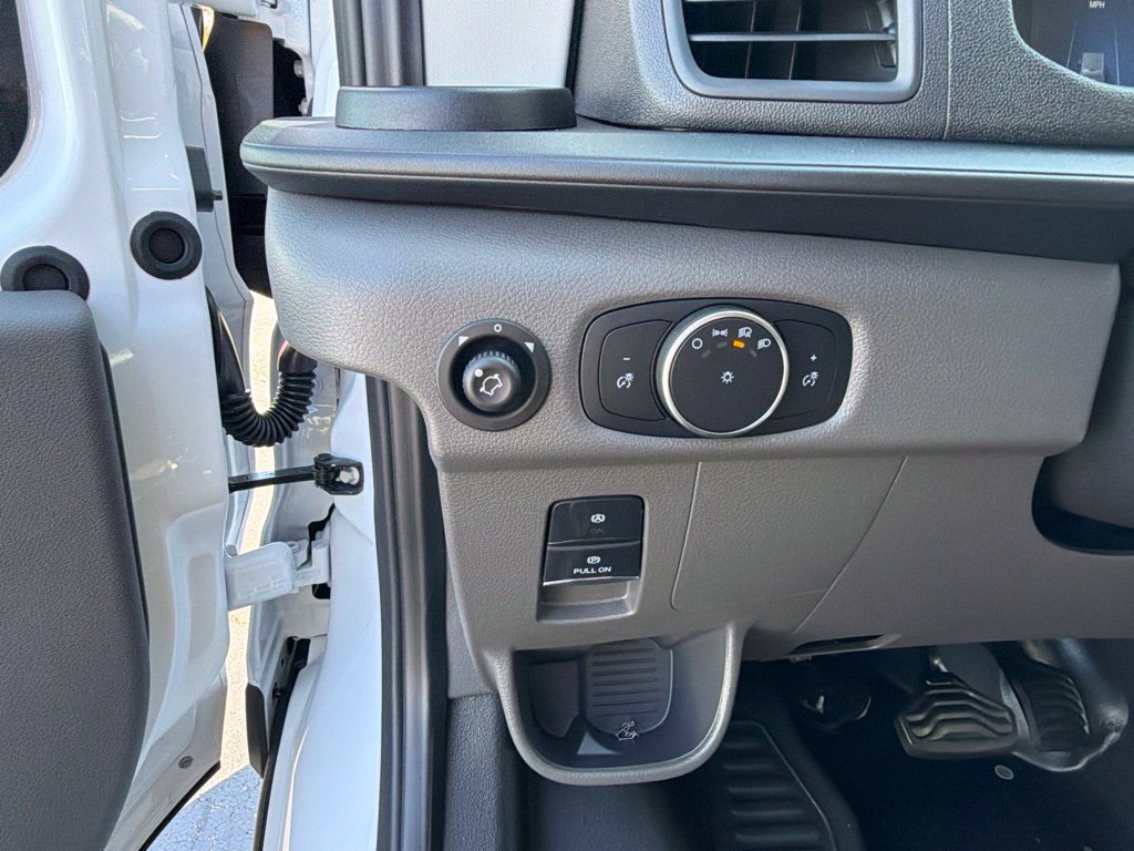 New 2027 Ford Transit 250 148 Medium Roof w/ Load Area Protection Package RWD image 15