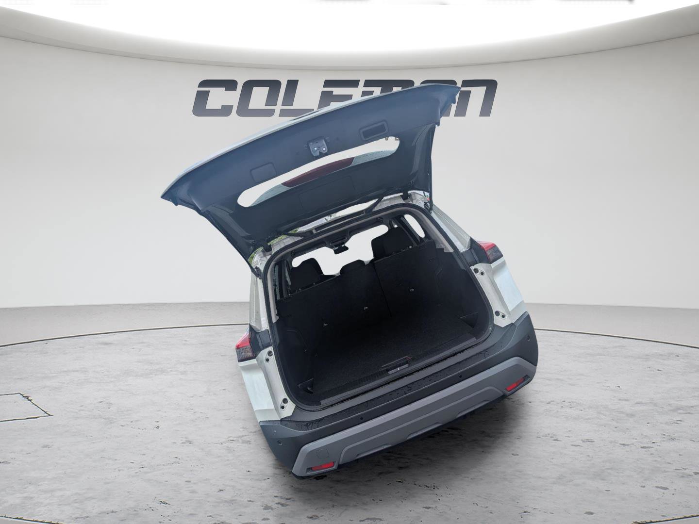 Used 2023 Nissan Rogue SV AWD/4WD image 17