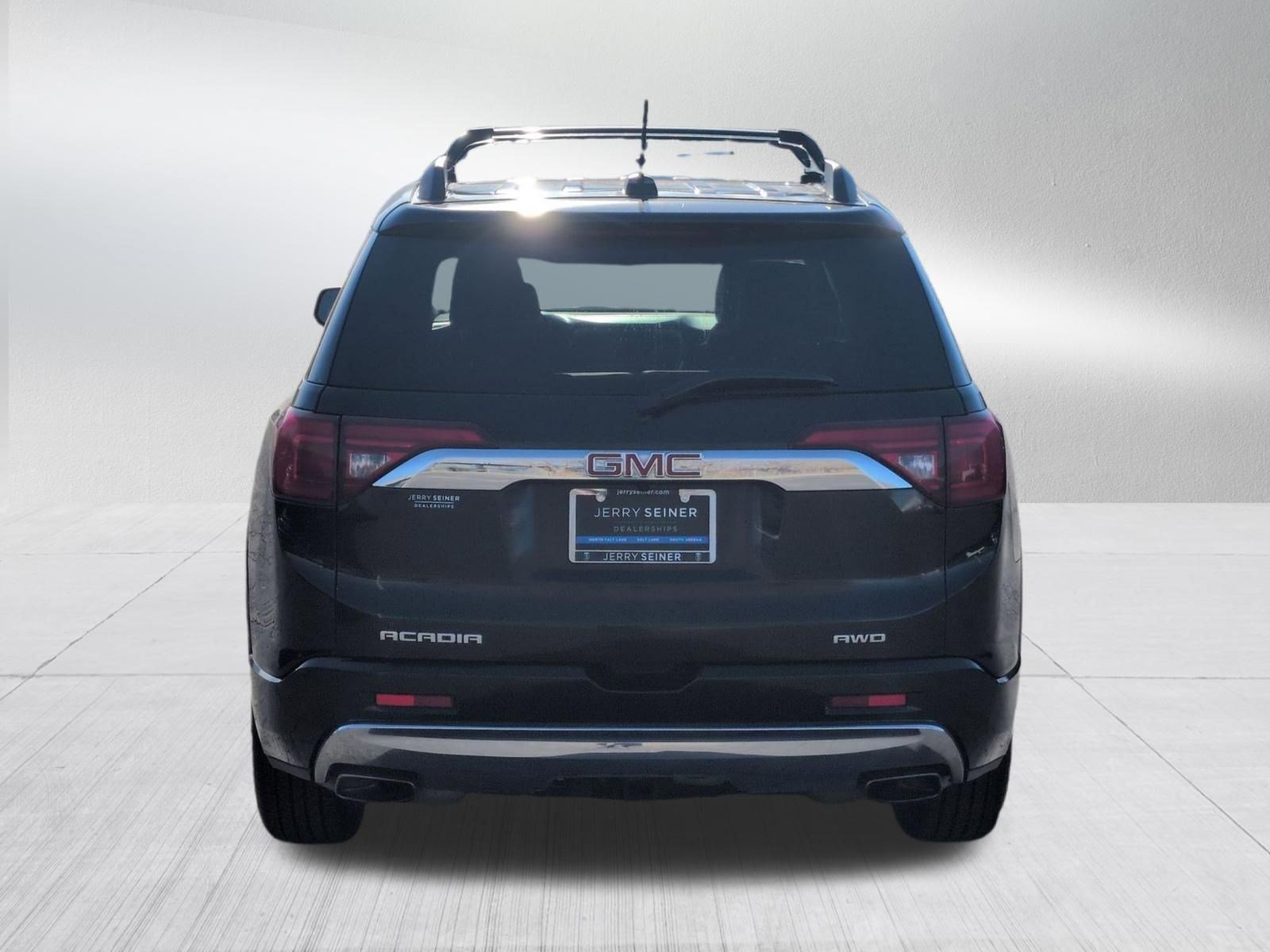 Used 2017 GMC Acadia Denali w/ Technology Package image 4