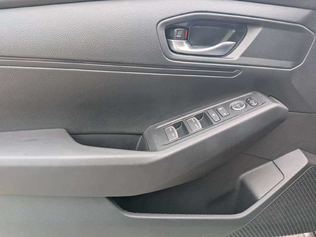 Used 2025 Honda Accord LX image 11
