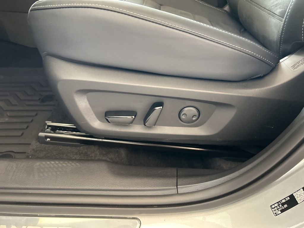 Used 2026 Mitsubishi Outlander SE FWD image 40