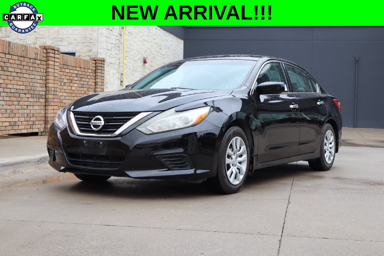 Used 2017 Nissan Altima 2.5 S w/ Power Driver Seat Package FWD image 1