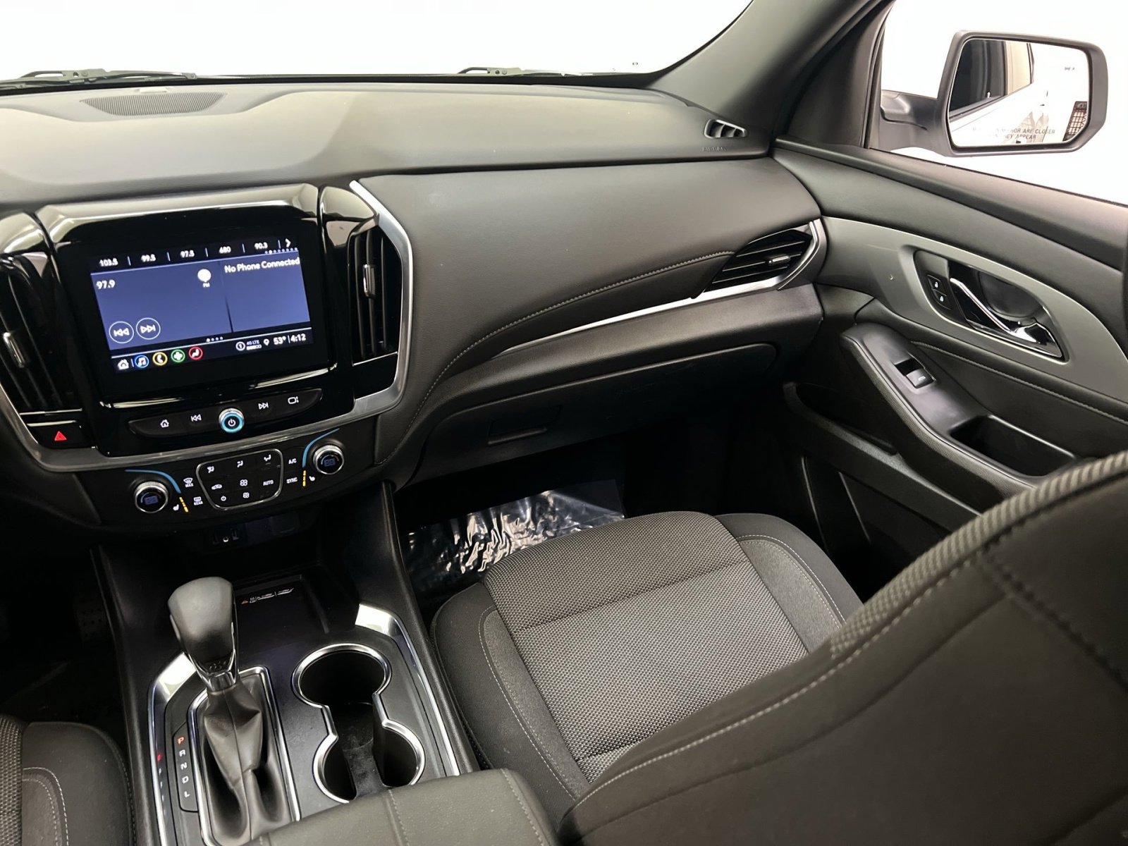 Used 2022 Chevrolet Traverse LT image 29