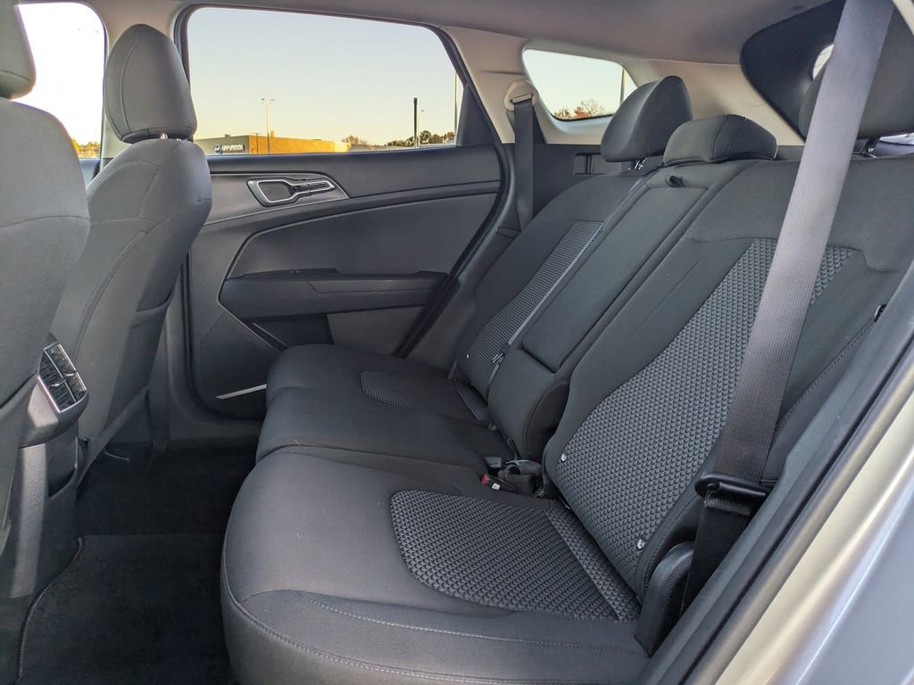 Used 2024 Kia Sportage LX image 14