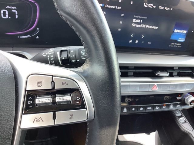 Used 2025 Kia Telluride S FWD image 39