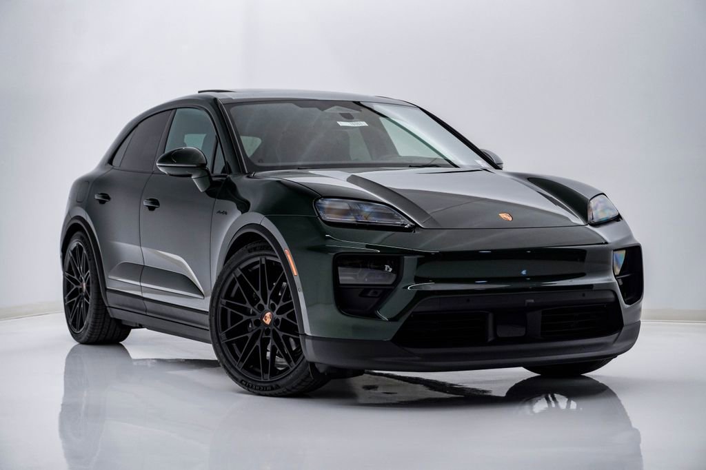 New 2026 Porsche Macan 4 Electric image 8