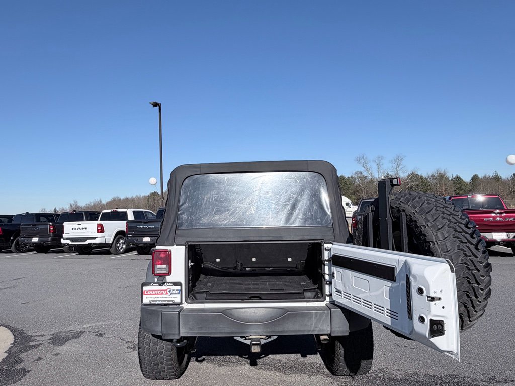 Used 2014 Jeep Wrangler Unlimited Sport image 10