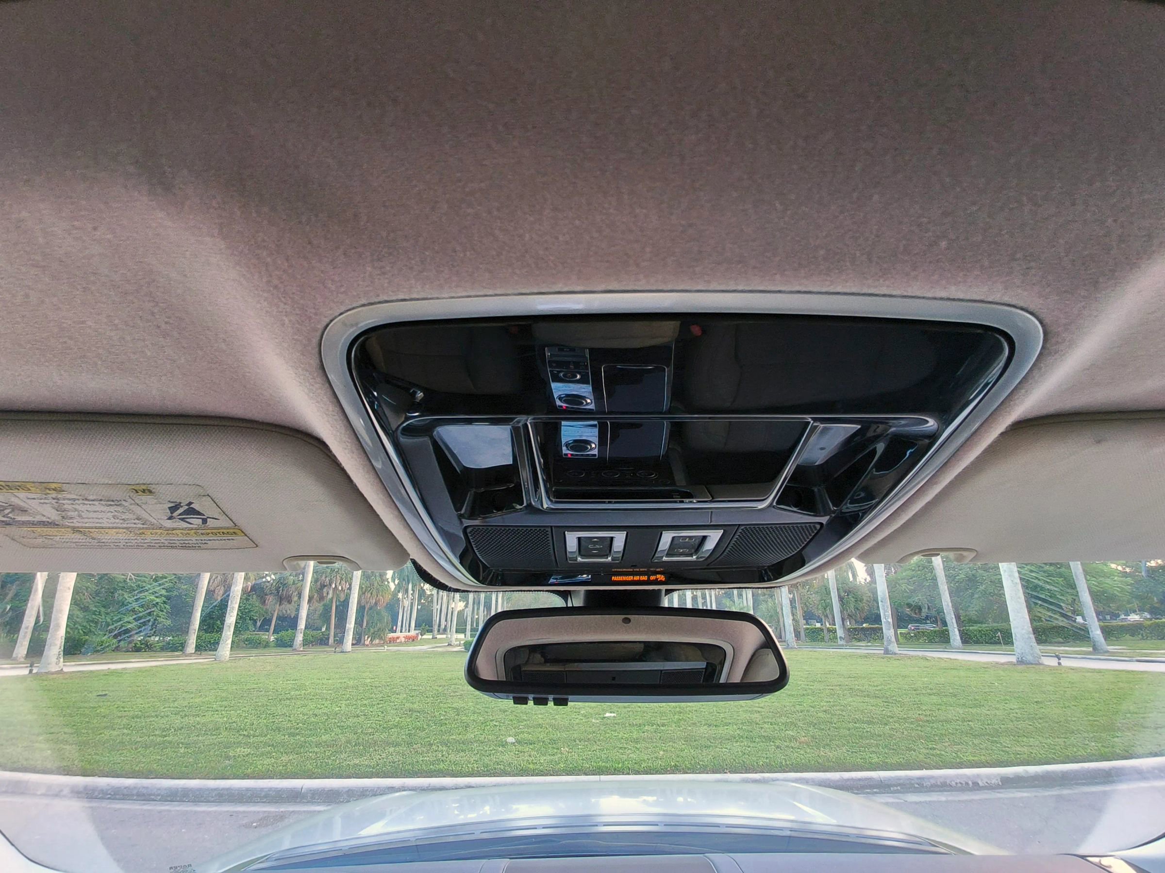 Used 2015 Land Rover Range Rover HSE image 21