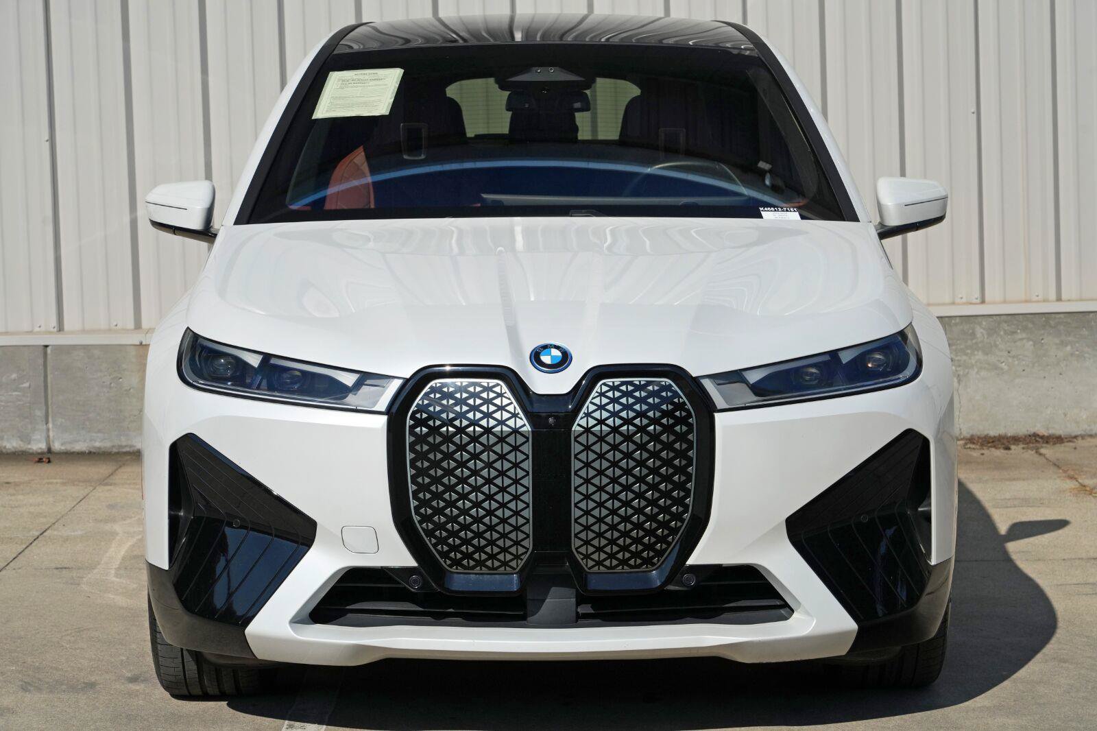 Used 2022 BMW iX xDrive50 w/ Premium Package AWD/4WD image 47