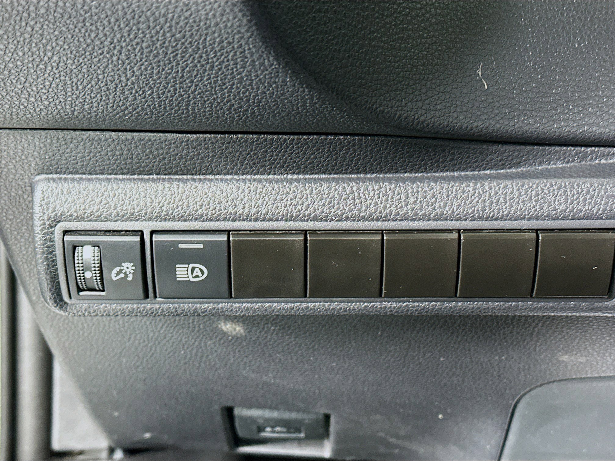 Used 2025 Toyota Corolla LE image 16