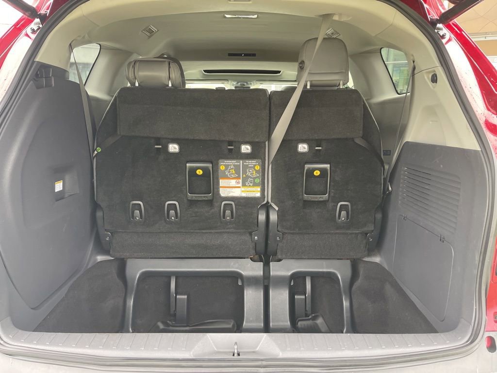 Used 2021 Toyota Sienna XLE w/ XLE Plus Package image 22