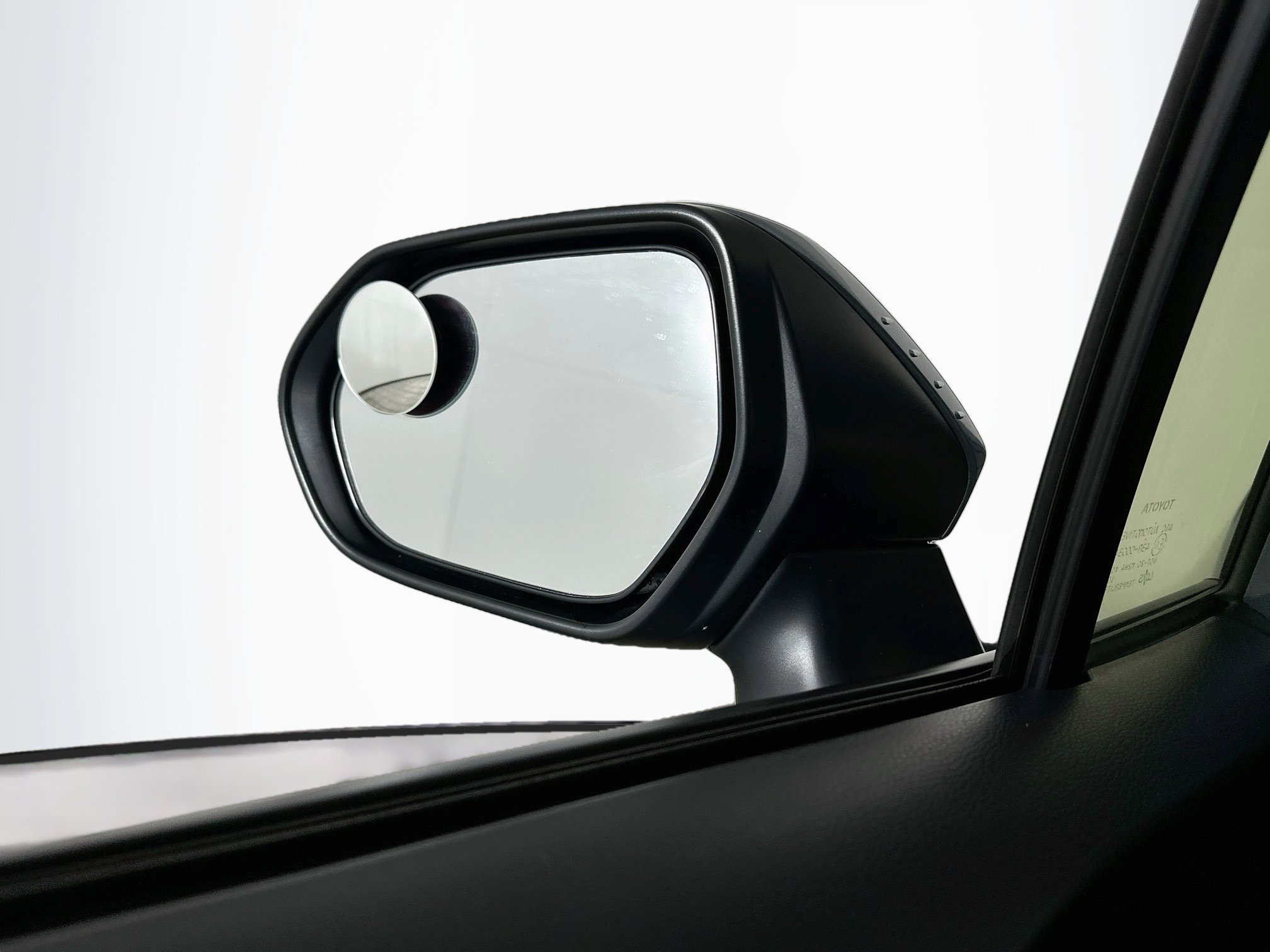 Used 2022 Toyota Corolla LE FWD image 16