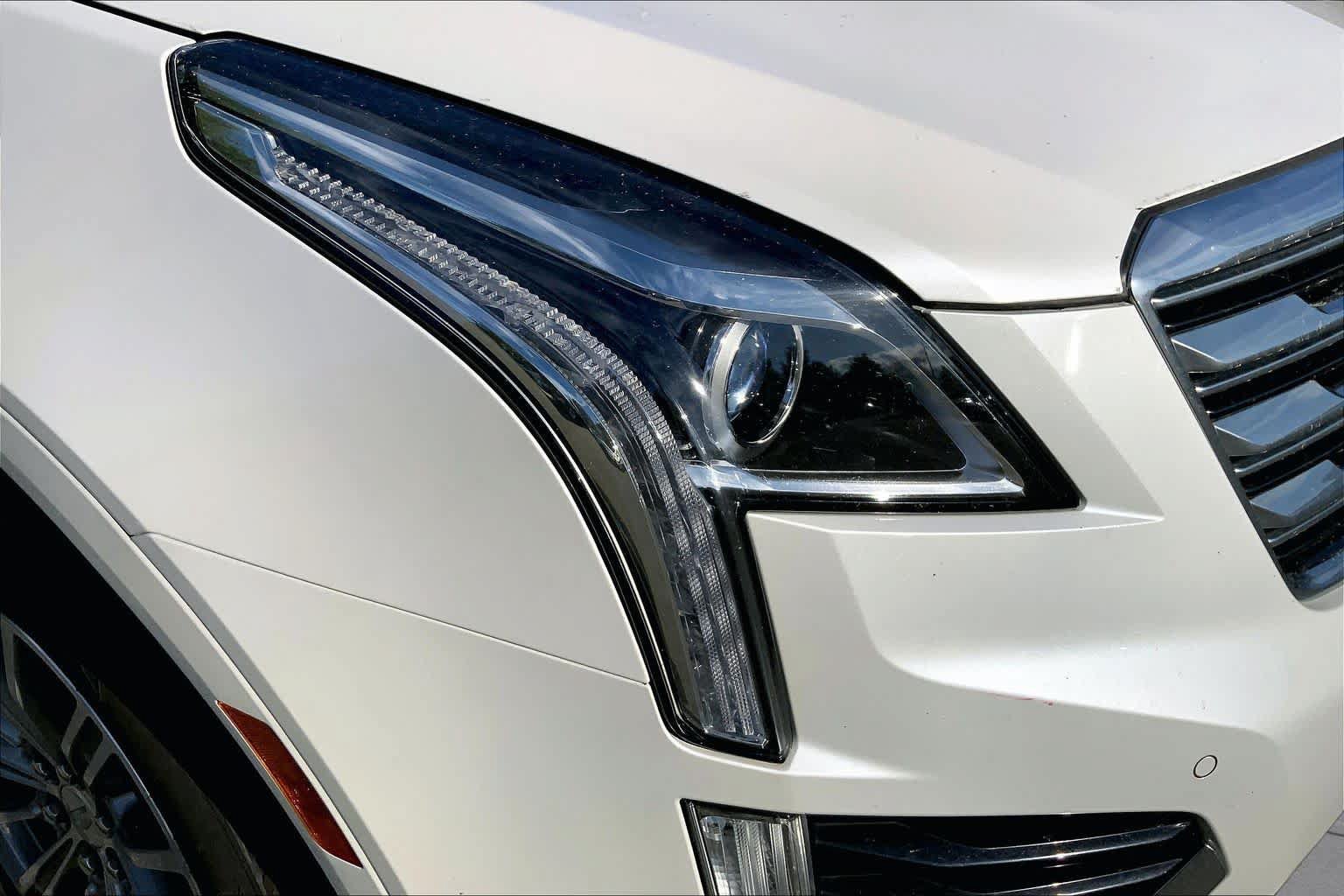 Used 2017 Cadillac XT5 Luxury w/ Driver Awareness Package FWD image 28