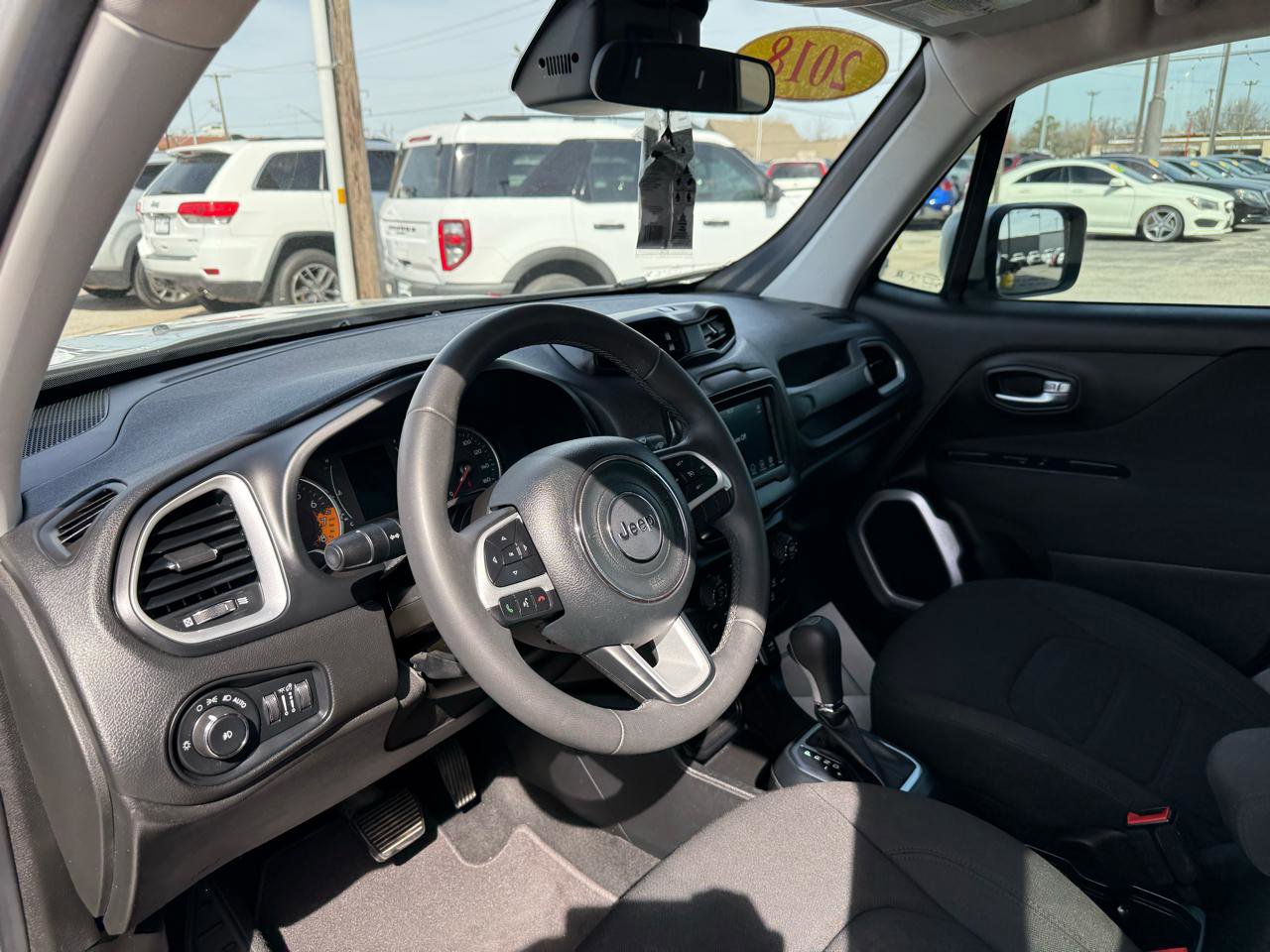 Used 2018 Jeep Renegade Latitude image 8
