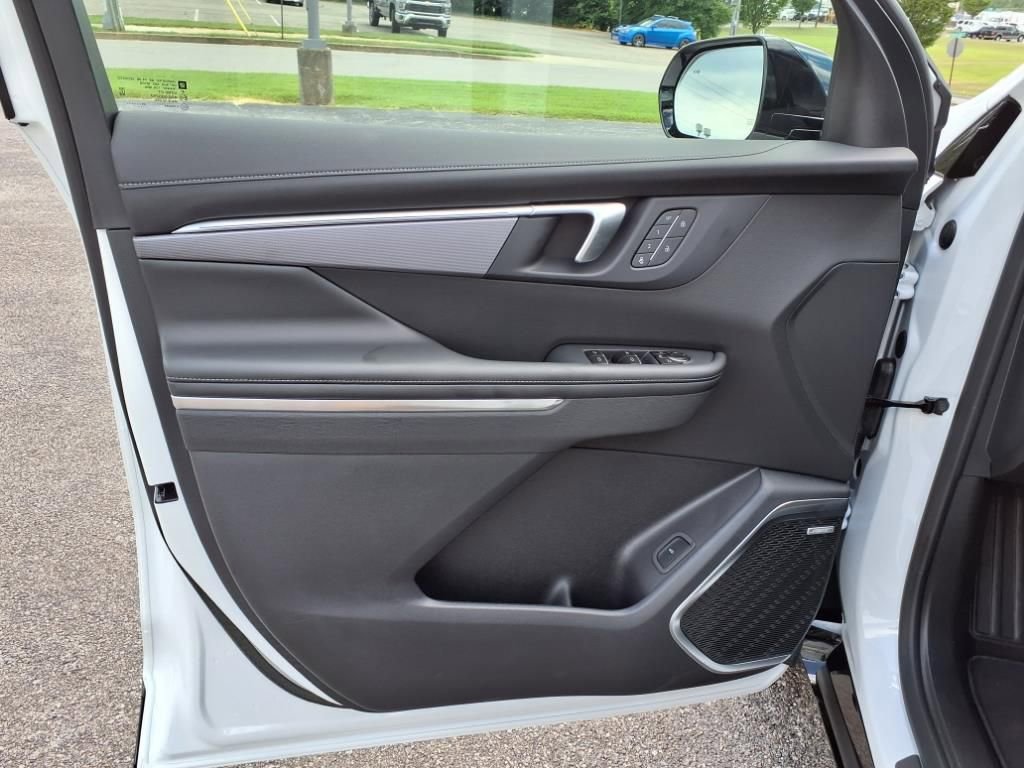 New 2026 Buick Enclave Sport Touring w/ Power Package image 8