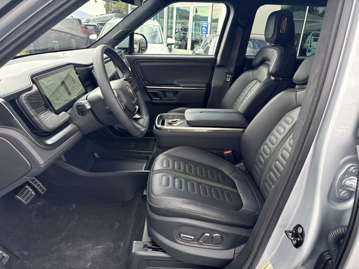 Used 2022 Rivian R1S Launch Edition Quad AWD/4WD image 11
