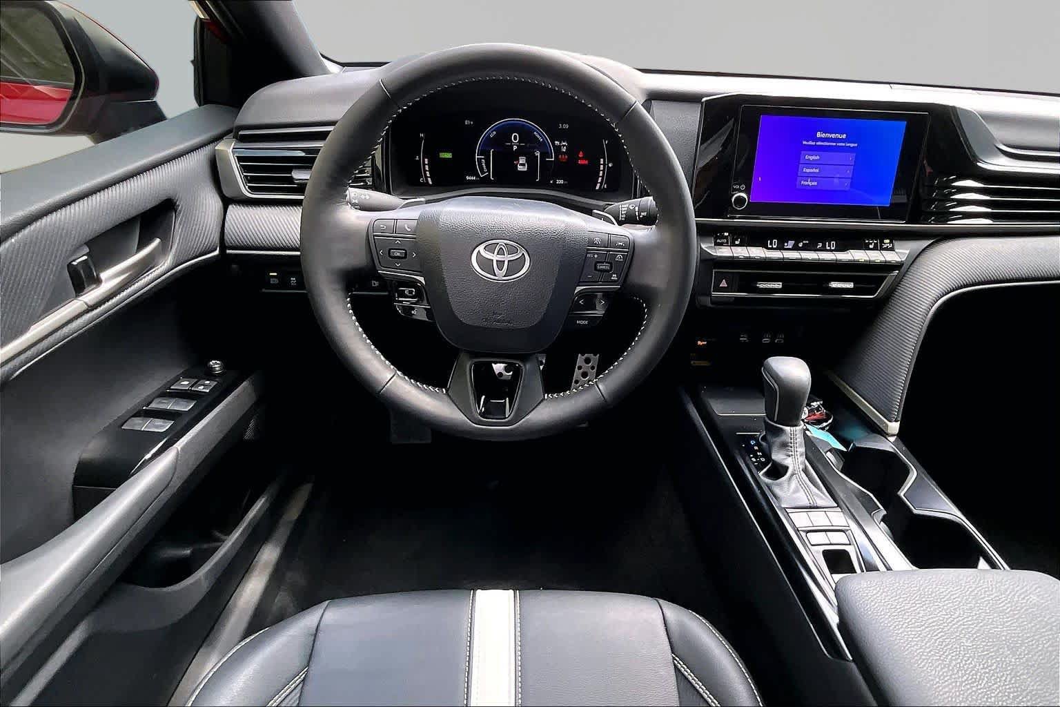Used 2026 Toyota Camry SE w/ Convenience Package FWD image 6