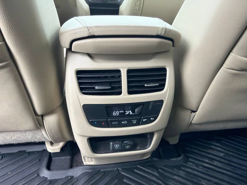 Used 2020 Acura MDX w/ Technology Package AWD/4WD image 17