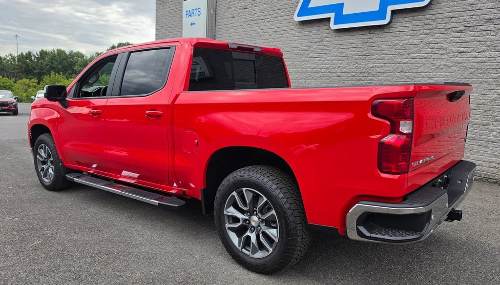 New 2026 Chevrolet Silverado 1500 LT w/ Z71 Off-Road Package AWD/4WD image 6