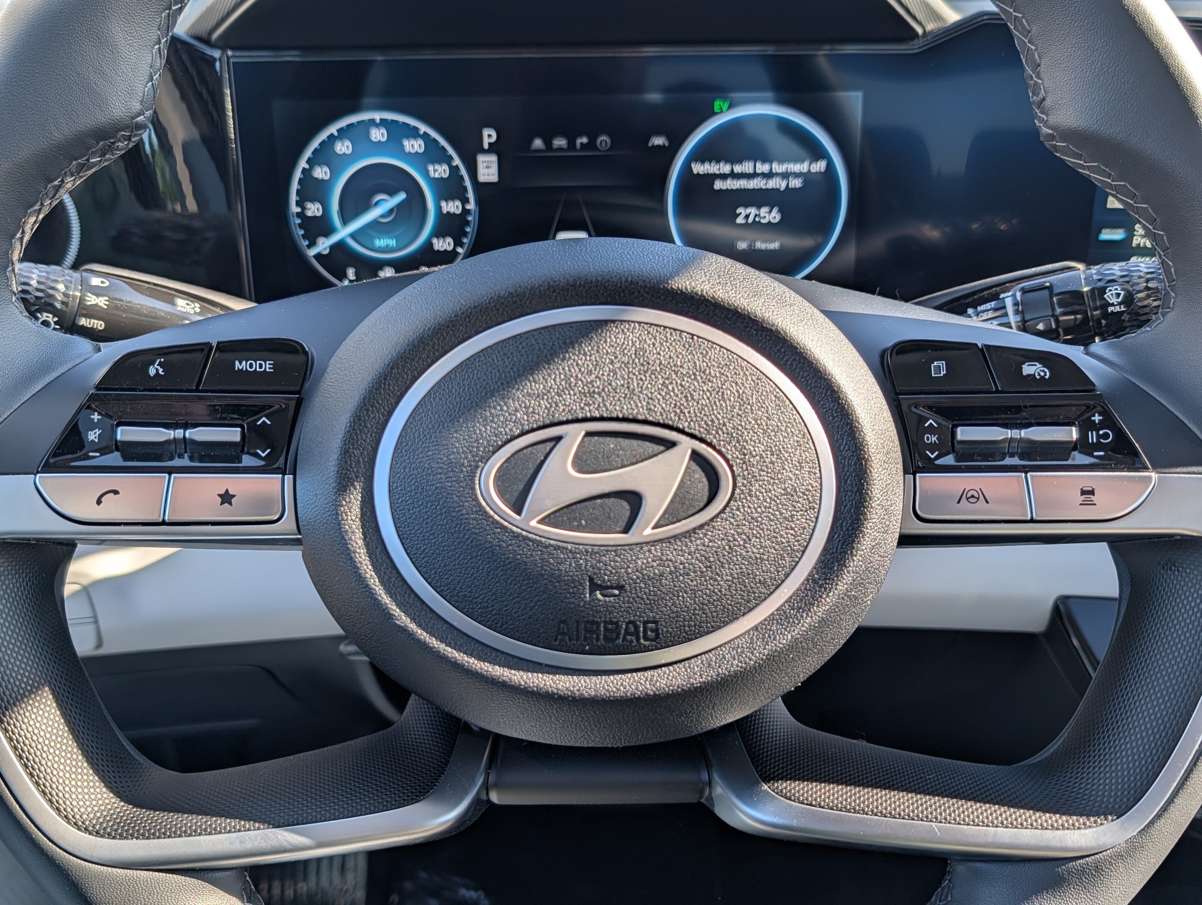 Certified 2026 Hyundai Elantra Limited FWD image 25