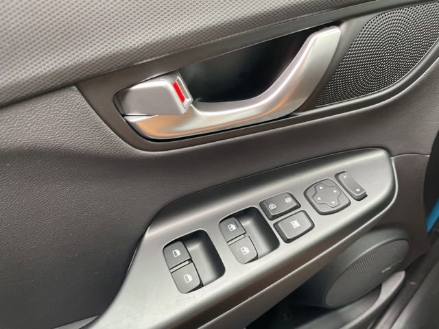 Used 2023 Hyundai Kona Limited w/ Cargo Package AWD/4WD image 24