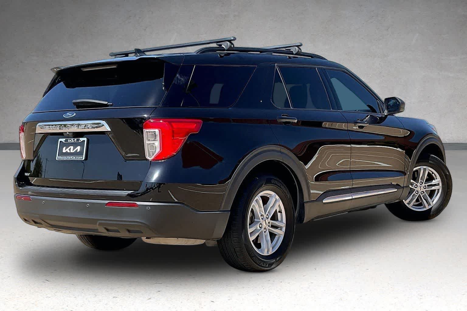 Used 2023 Ford Explorer XLT RWD image 21