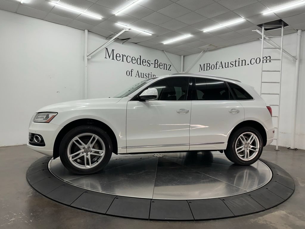 Used 2017 Audi Q5 2.0T Premium Plus w/ Technology Package AWD/4WD image 4