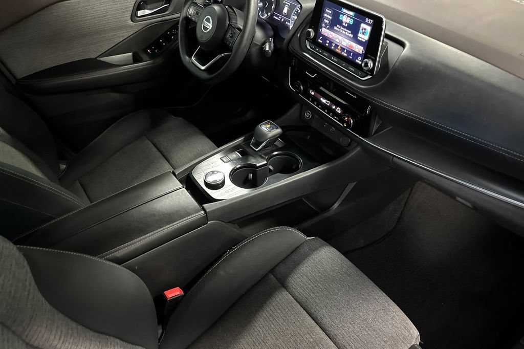 Used 2021 Nissan Rogue SV AWD/4WD image 16
