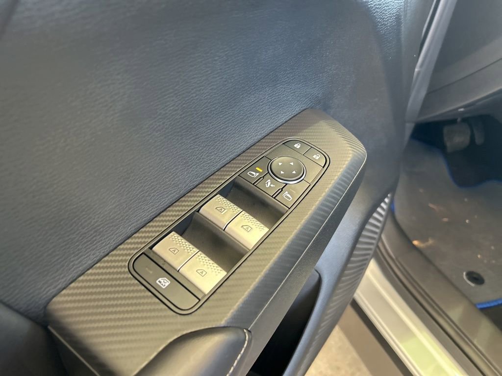 New 2025 Mitsubishi Outlander SE image 41