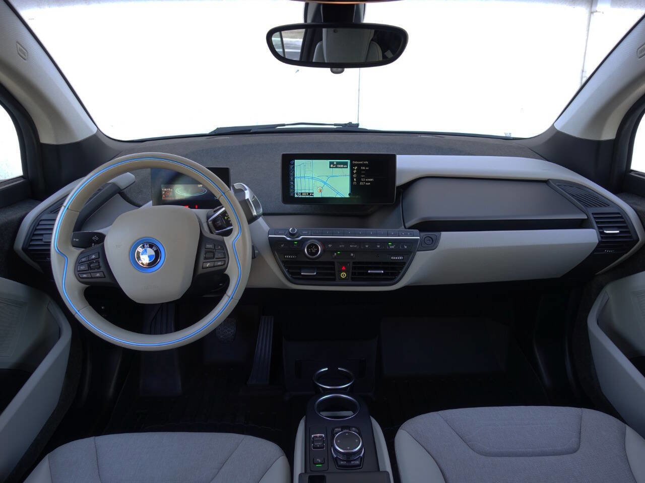 Used 2015 BMW i3 w/ Range Extender image 6