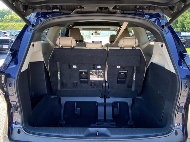 Used 2023 Toyota Sienna XLE FWD image 9