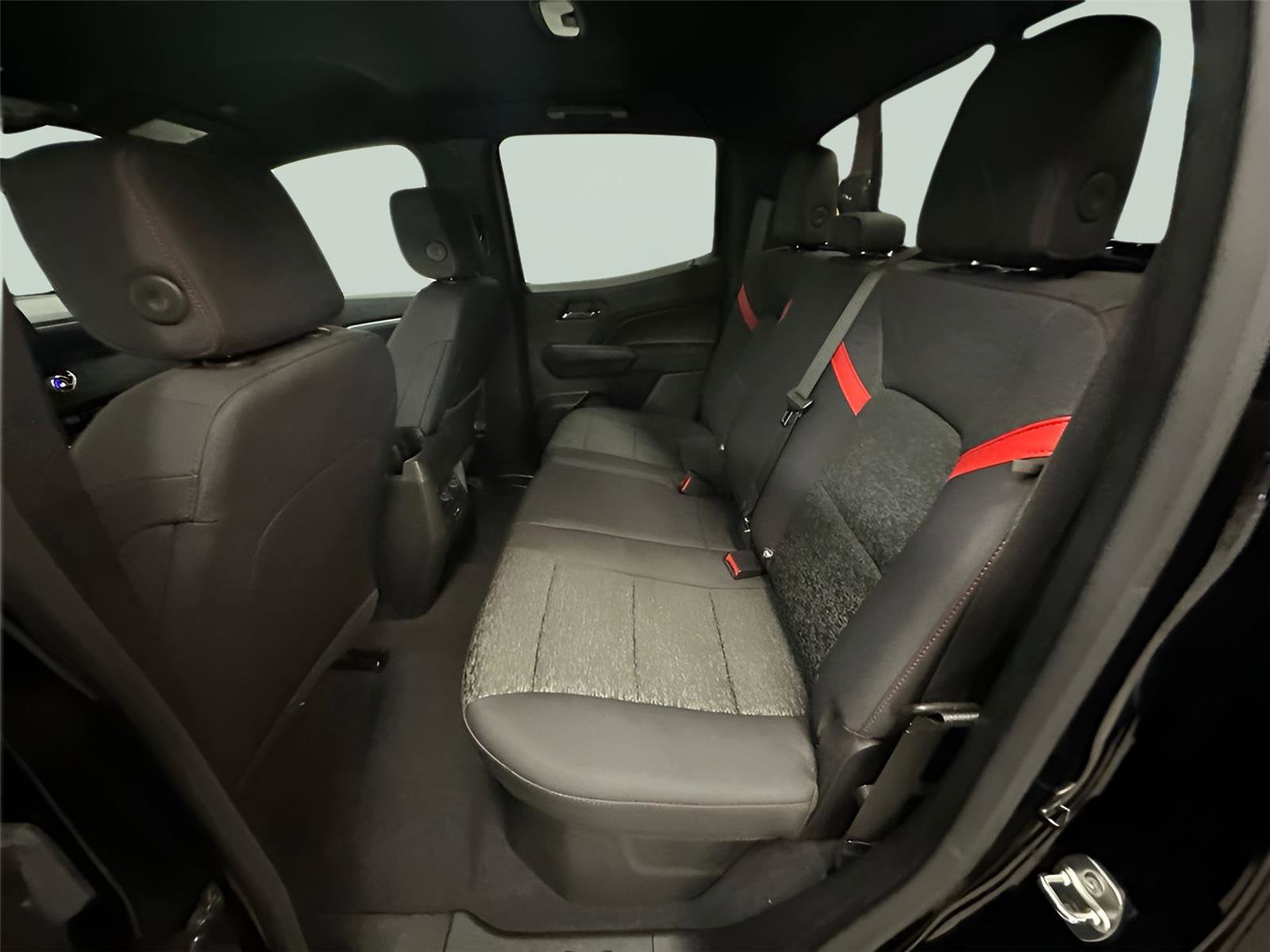 Certified 2024 Chevrolet Colorado Z71 w/ Z71 Convenience Package 2 image 29